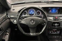 harmaa Mercedes-Benz E 2010 kuva 17.