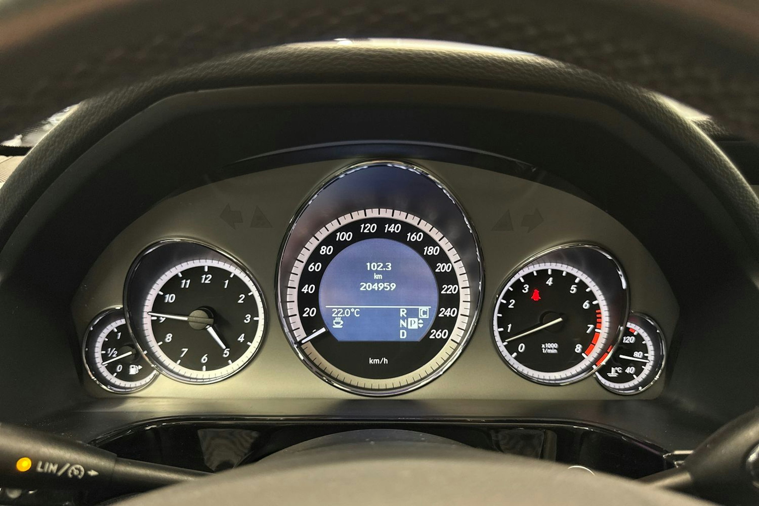 harmaa Mercedes-Benz E 2010 kuva 18.