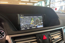 Ruskea (beige) Mercedes-Benz E 2010 kuva 6.