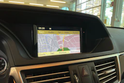 Harmaa Mercedes-Benz E 2010 kuva 20.