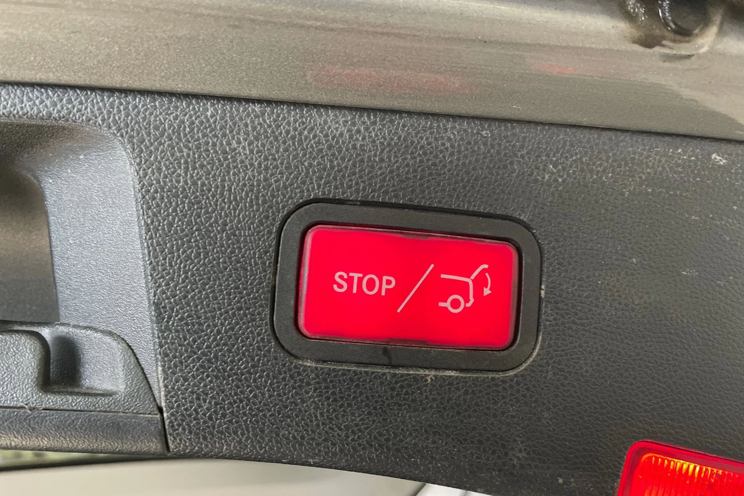 Harmaa Mercedes-Benz E 2010 kuva 26.