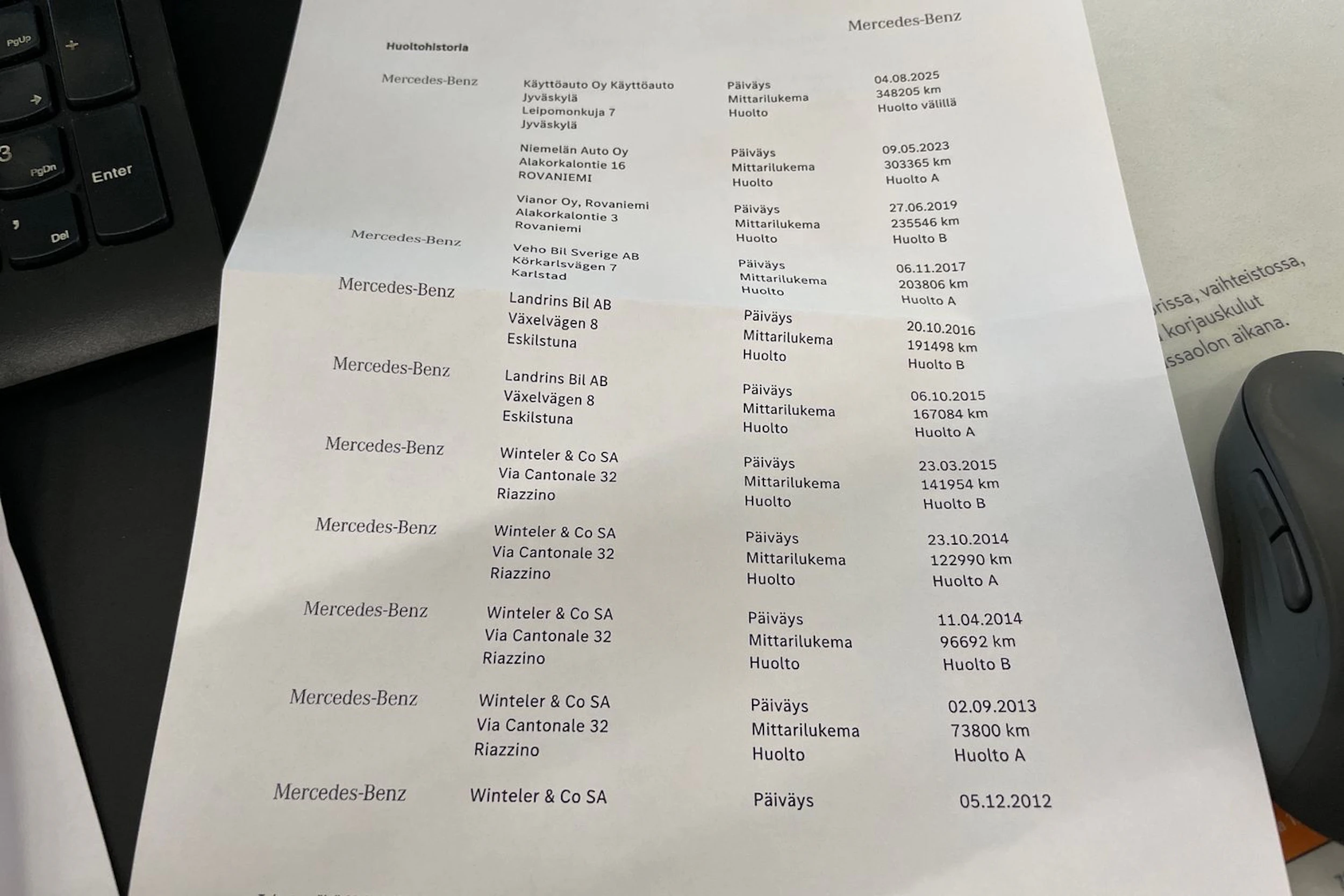 Harmaa Mercedes-Benz E 2010 kuva 39.