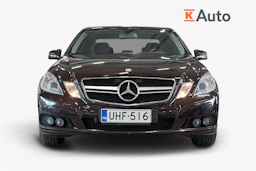 ruskea (beige) Mercedes-Benz E 2010 kuva 4.