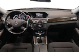 ruskea (beige) Mercedes-Benz E 2010 kuva 7.