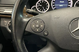 ruskea (beige) Mercedes-Benz E 2010 kuva 15.