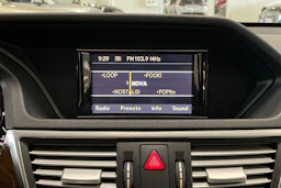 ruskea (beige) Mercedes-Benz E 2010 kuva 17.