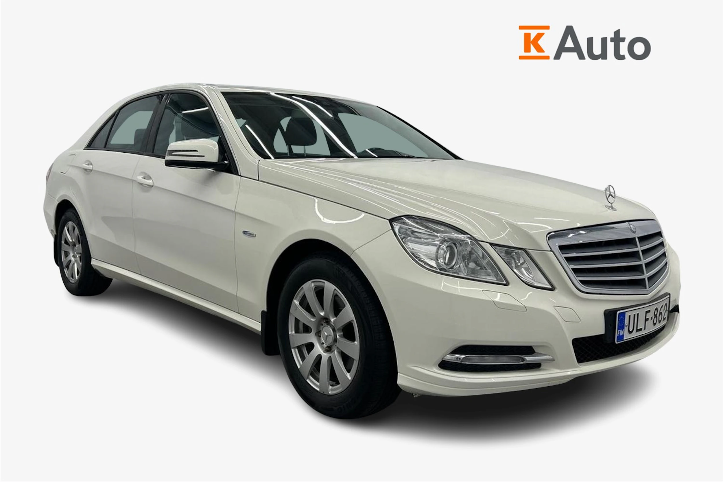 valkoinen Mercedes-Benz E 2010 kuva 1.