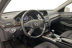 valkoinen Mercedes-Benz E 2010 kuva 6.