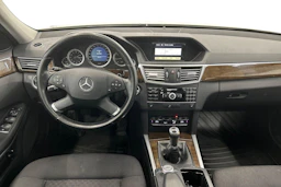 valkoinen Mercedes-Benz E 2010 kuva 7.