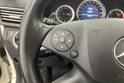 valkoinen Mercedes-Benz E 2010 kuva 12.