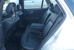 hopea Mercedes-Benz E 2010 kuva 6.