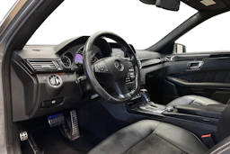 harmaa Mercedes-Benz E 2011 kuva 6.