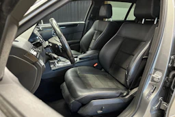 harmaa Mercedes-Benz E 2011 kuva 11.