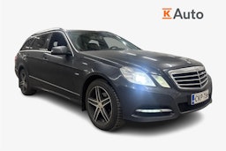 sininen Mercedes-Benz E 2011 kuva 1.