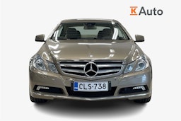 beige Mercedes-Benz E 2011 kuva 8.