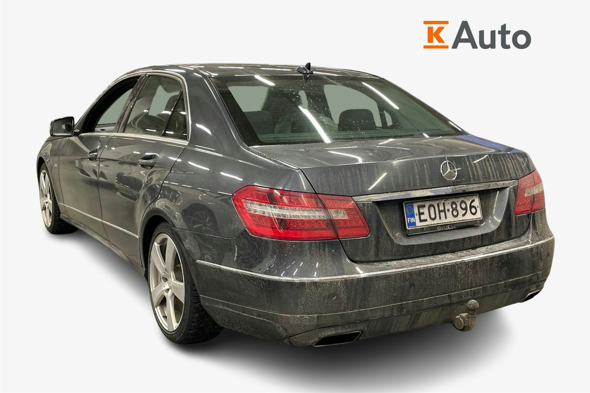 harmaa Mercedes-Benz E 2011 kuva 2.