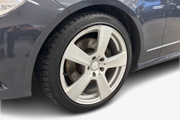 harmaa Mercedes-Benz E 2011 kuva 11.