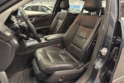 harmaa Mercedes-Benz E 2011 kuva 20.