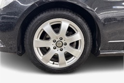 Harmaa Mercedes-Benz E 2011 kuva 11.