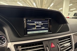 Harmaa Mercedes-Benz E 2011 kuva 17.