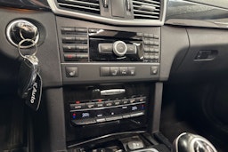 Harmaa Mercedes-Benz E 2011 kuva 19.