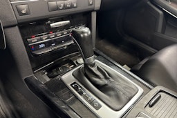 Harmaa Mercedes-Benz E 2011 kuva 20.