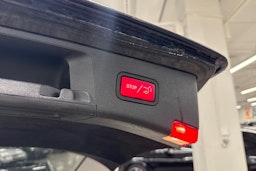 Harmaa Mercedes-Benz E 2011 kuva 24.