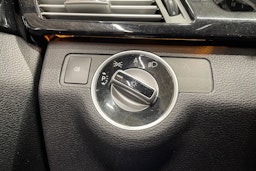 harmaa Mercedes-Benz E 2011 kuva 21.