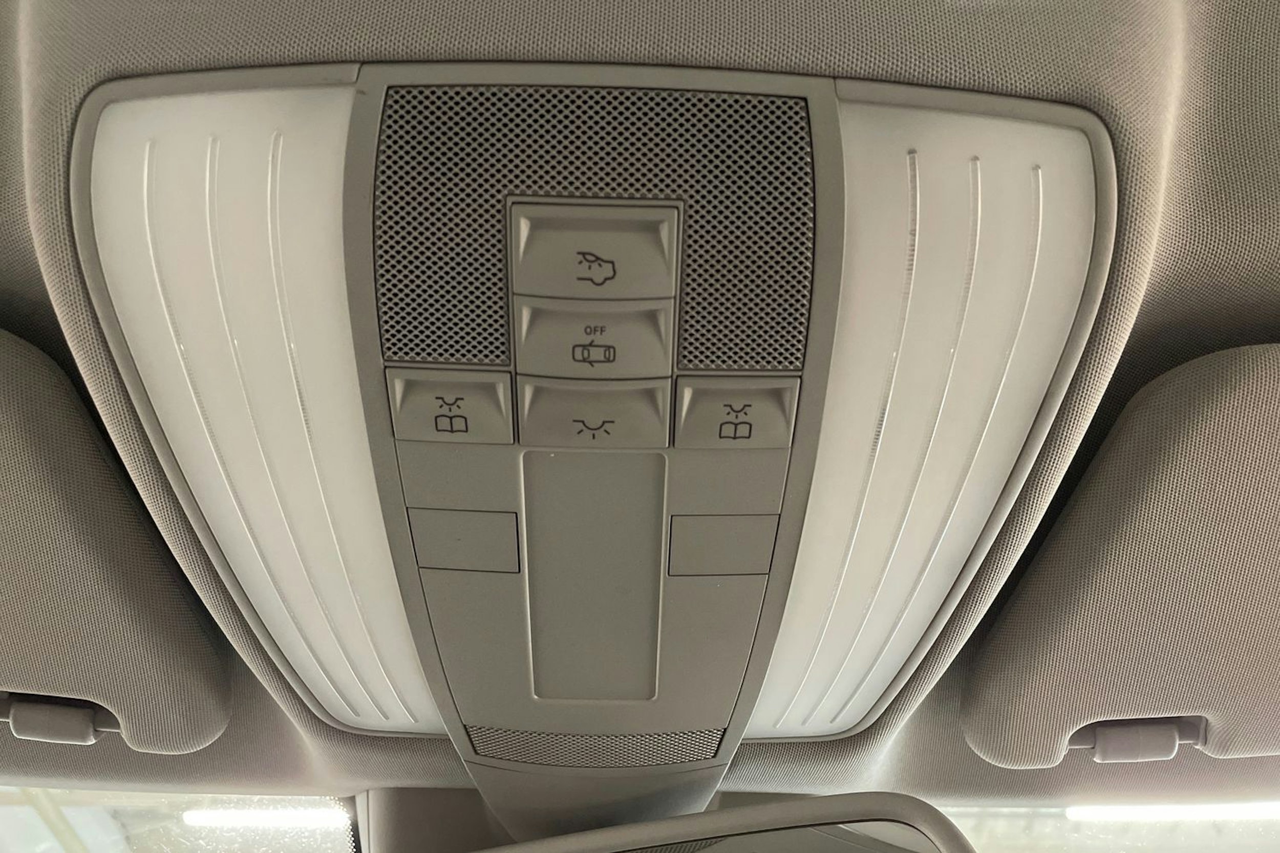 harmaa Mercedes-Benz E 2011 kuva 25.