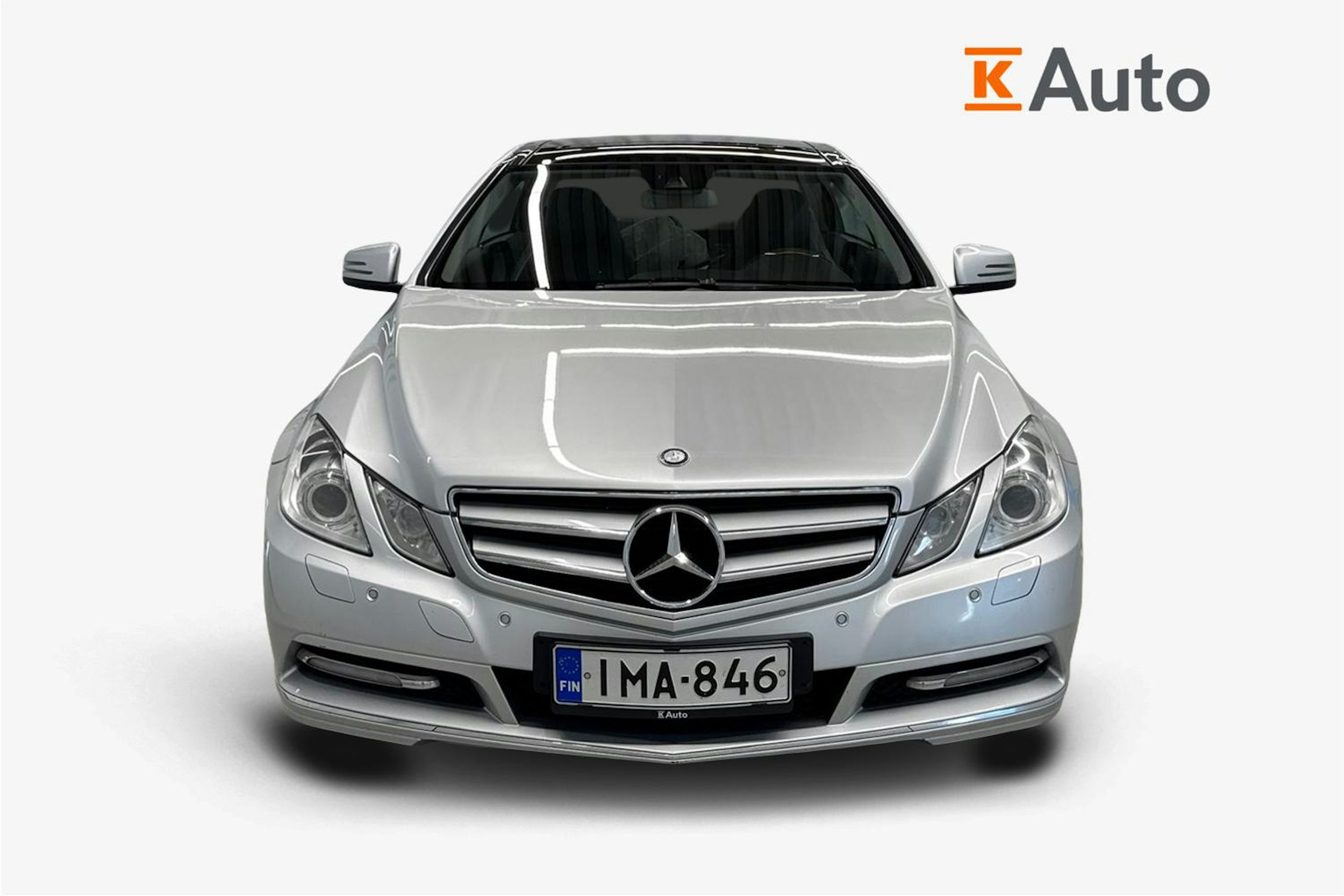 hopea Mercedes-Benz E 2011 kuva 5.