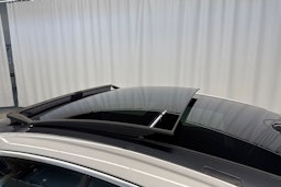 hopea Mercedes-Benz E 2011 kuva 18.