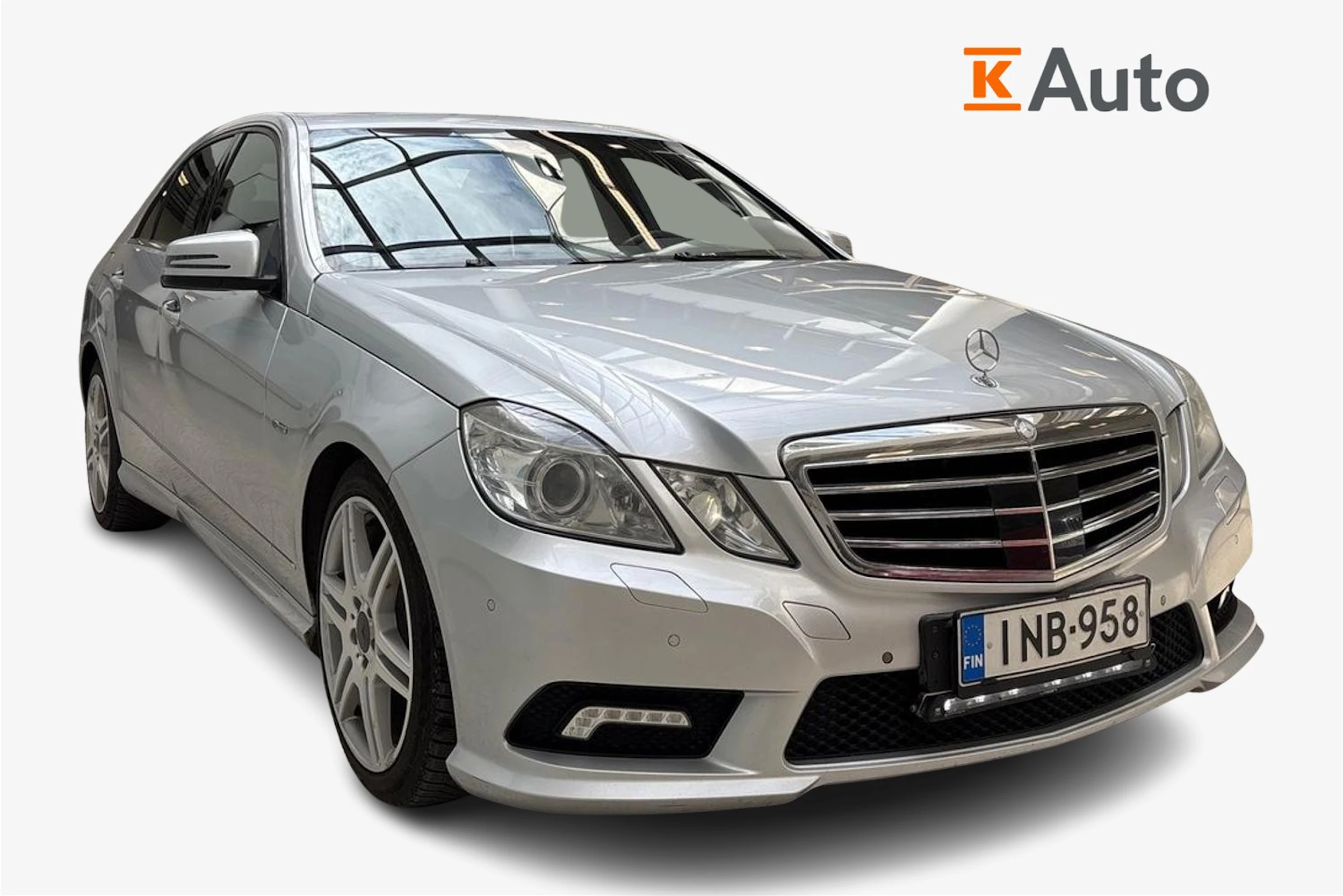 Hopea Mercedes-Benz E 2011 kuva 1.