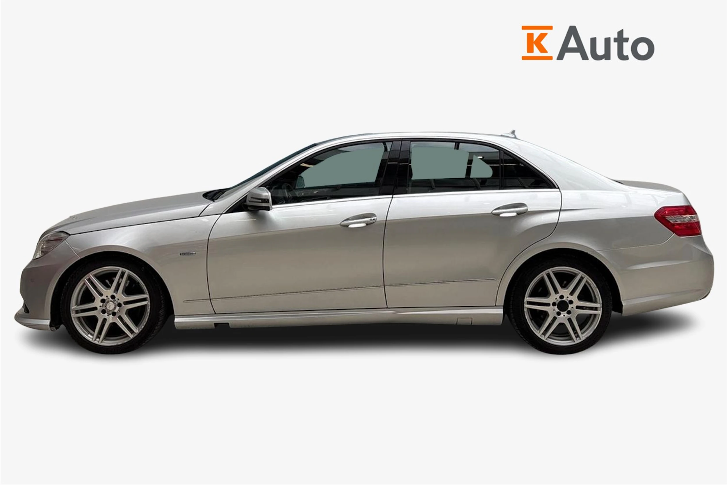 Hopea Mercedes-Benz E 2011 kuva 7.