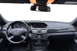 Hopea Mercedes-Benz E 2011 kuva 9.