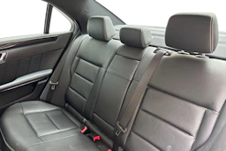 Hopea Mercedes-Benz E 2011 kuva 11.