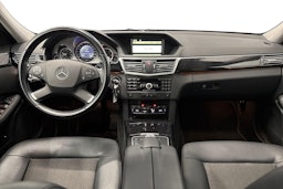 musta Mercedes-Benz E 2011 kuva 9.
