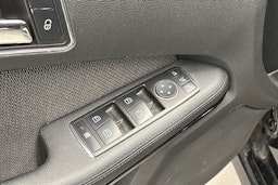 musta Mercedes-Benz E 2011 kuva 15.