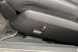 musta Mercedes-Benz E 2011 kuva 16.