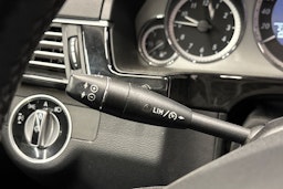 musta Mercedes-Benz E 2011 kuva 20.