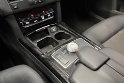 musta Mercedes-Benz E 2011 kuva 25.