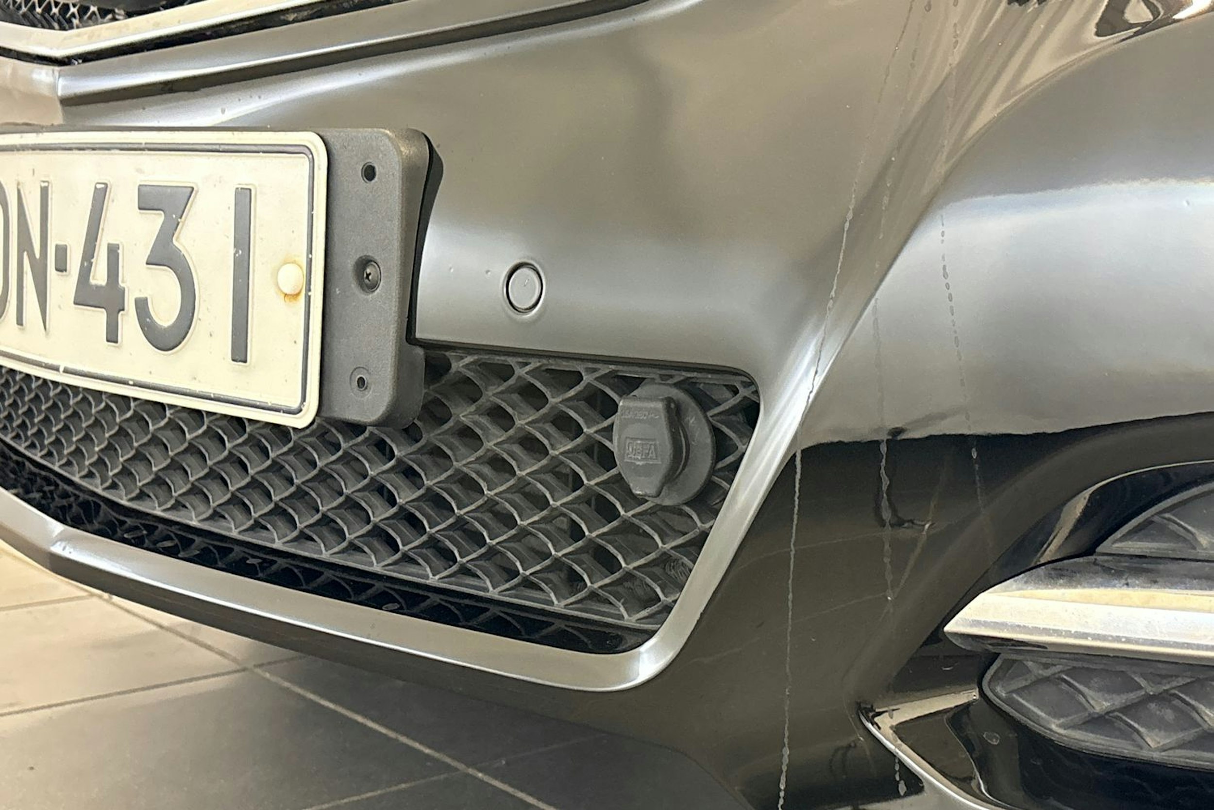 musta Mercedes-Benz E 2011 kuva 27.