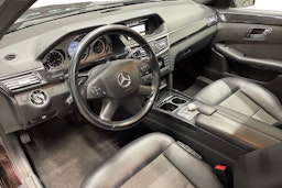 ruskea (beige) Mercedes-Benz E 2011 kuva 7.