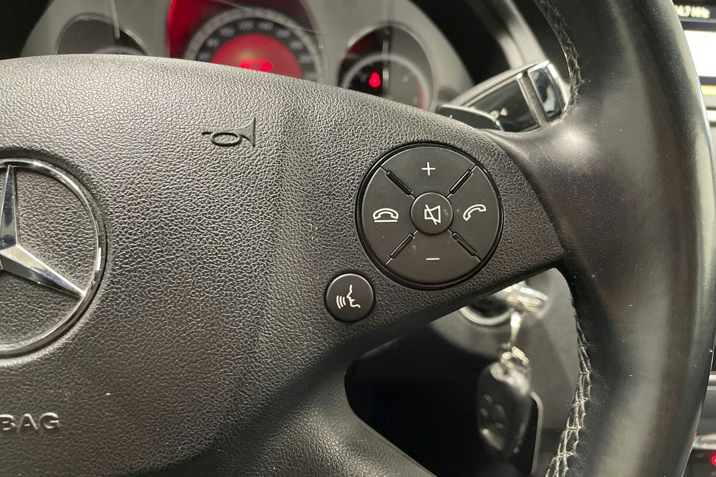 ruskea (beige) Mercedes-Benz E 2011 kuva 25.
