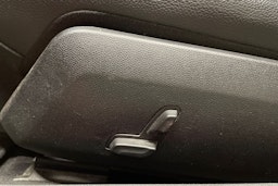 ruskea (beige) Mercedes-Benz E 2011 kuva 26.