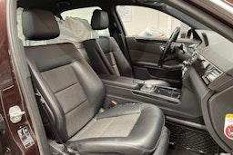 ruskea (beige) Mercedes-Benz E 2011 kuva 27.