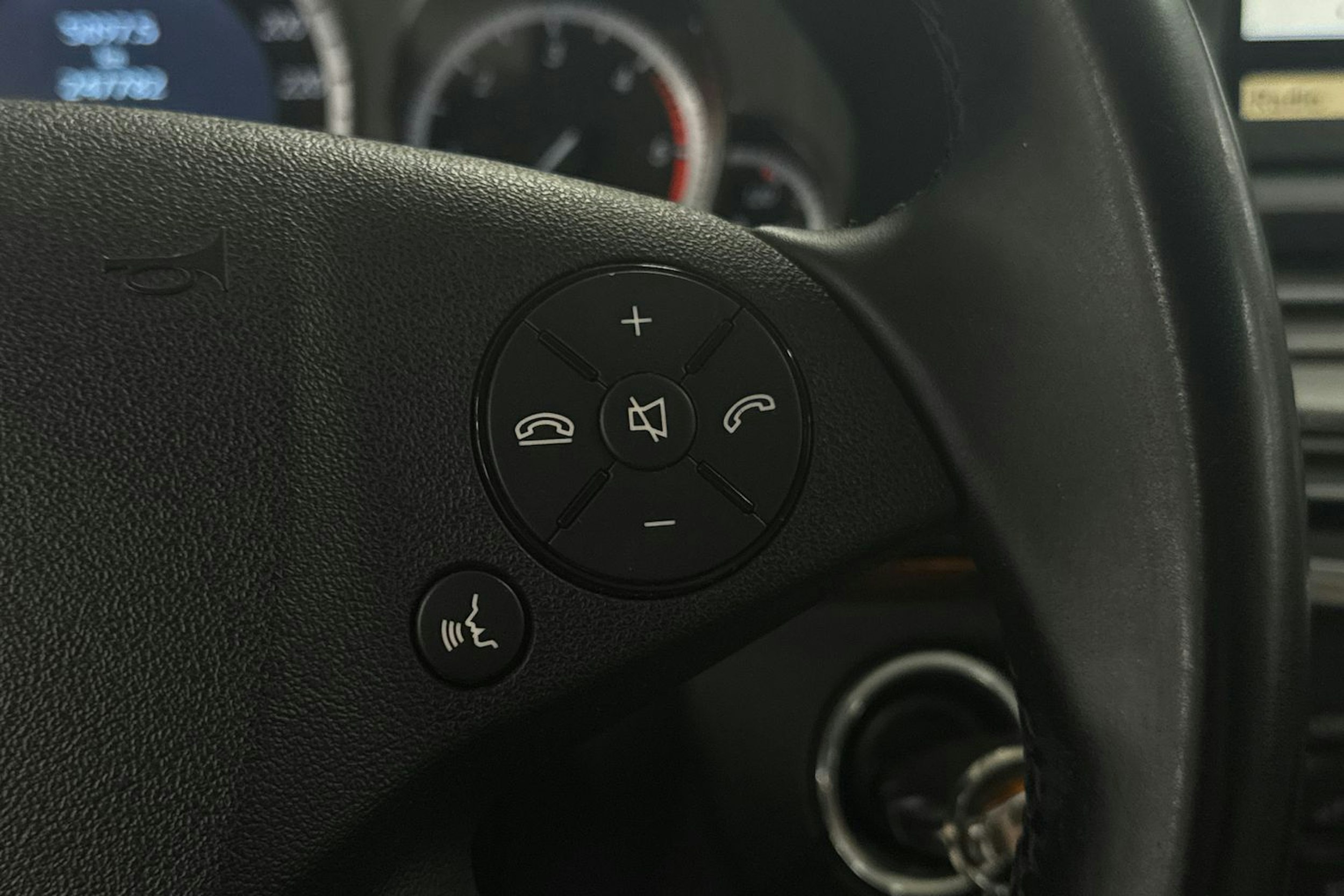 sininen Mercedes-Benz E 2011 kuva 15.