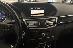 sininen Mercedes-Benz E 2011 kuva 20.