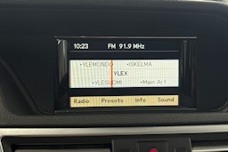 sininen Mercedes-Benz E 2011 kuva 21.