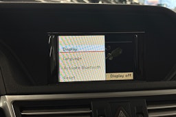 sininen Mercedes-Benz E 2011 kuva 25.