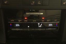 sininen Mercedes-Benz E 2011 kuva 27.